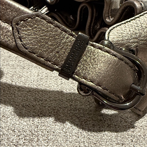 Burberry Purse Shimmer Check - Picture 4 of 11